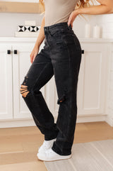 Judy Blue Rigid Magic 90's Distressed Straight Jeans in Black