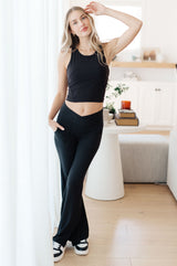 On the Move V Front Flare Leggings