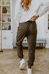 Unconditional Comfort Joggers In Brown